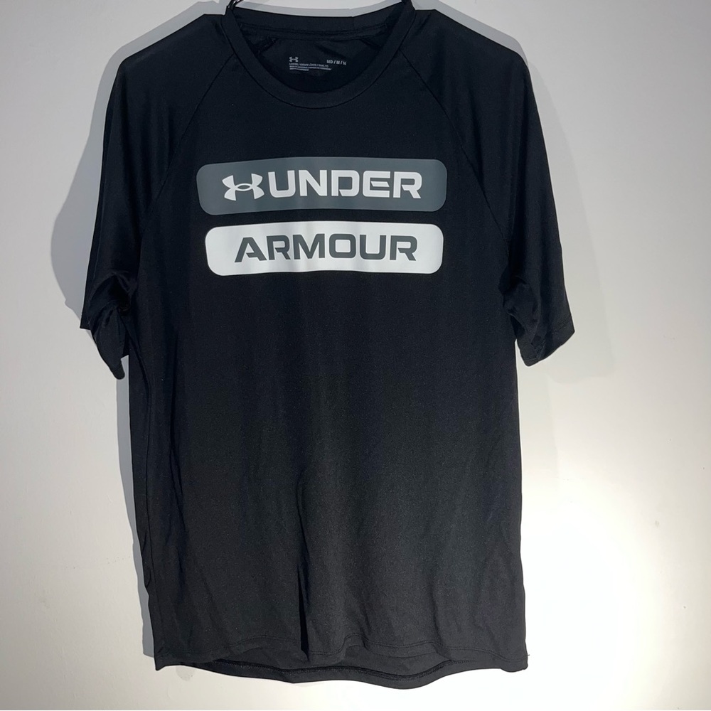 Under Armour Size MD Short Sleeve Velocity Tee